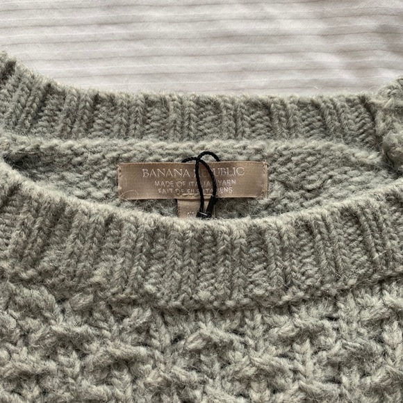 Gray wool sweater from banana republic size M - Picture 5 of 5